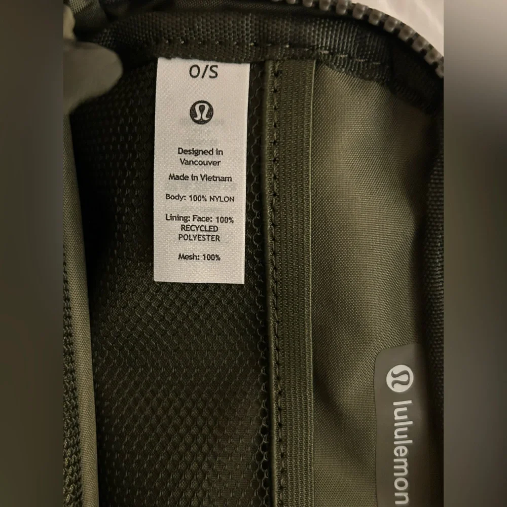Lululemon Olive Green Everywhere Belt Bag‎ 1L